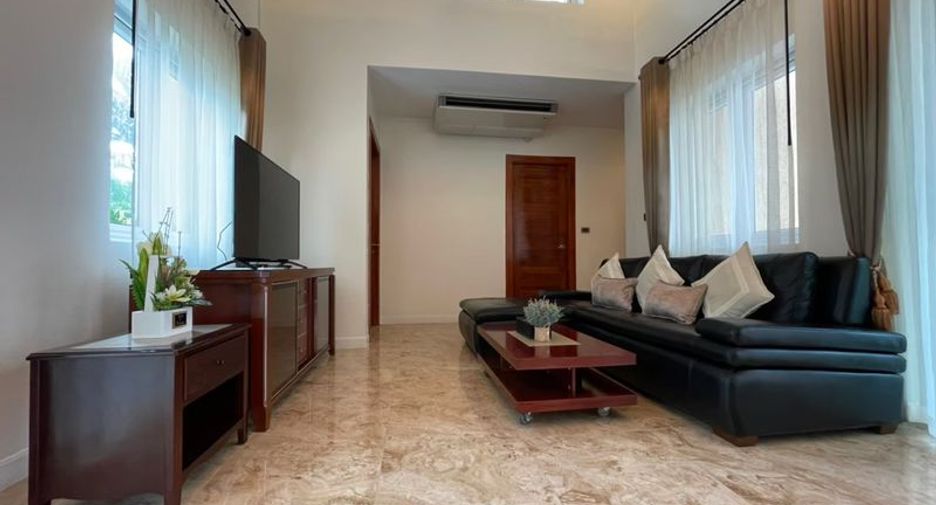 For rent 3 bedrooms villa in Bang Lamung, Chonburi