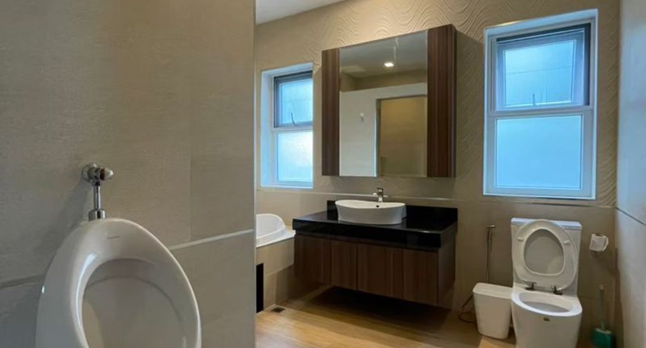 For rent 3 bedrooms villa in Bang Lamung, Chonburi