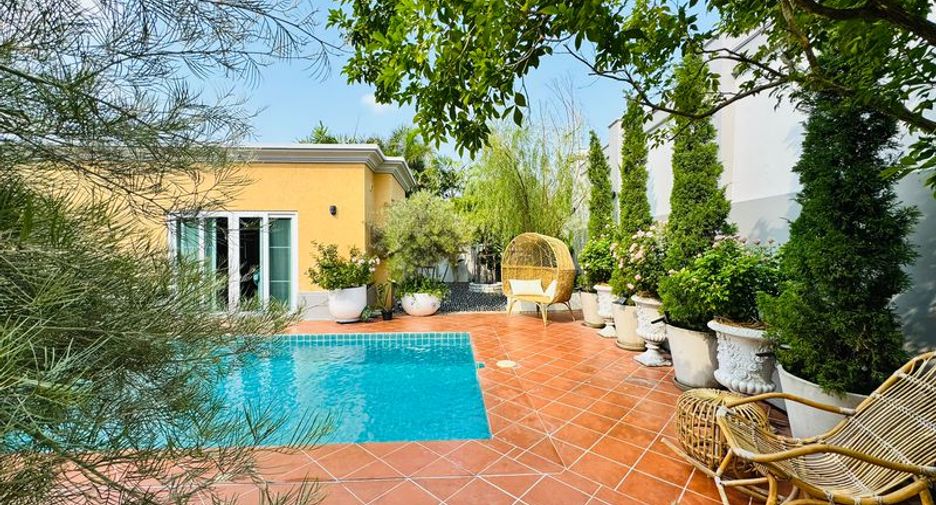 For rent 3 bedrooms villa in Bang Lamung, Chonburi