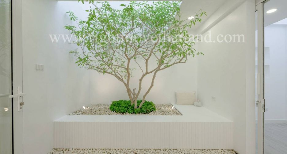 ขาย 4 ห้องนอน ทาวน์เฮ้าส์ ใน วัฒนา, กรุงเทพฯ