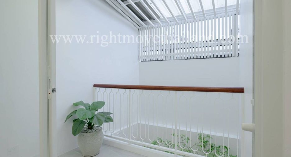 ขาย 4 ห้องนอน ทาวน์เฮ้าส์ ใน วัฒนา, กรุงเทพฯ