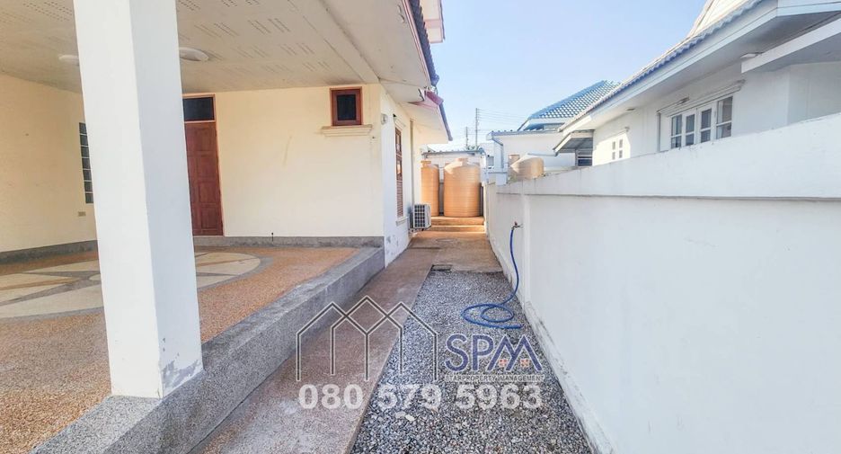 For sale 3 bedrooms villa in Hua Hin, Prachuap Khiri Khan