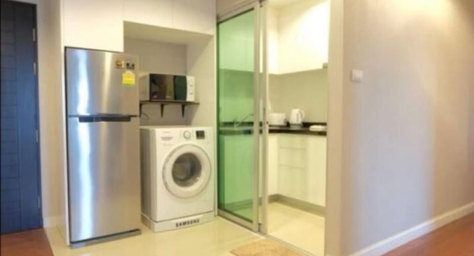For sale 2 bed condo in Huai Khwang, Bangkok