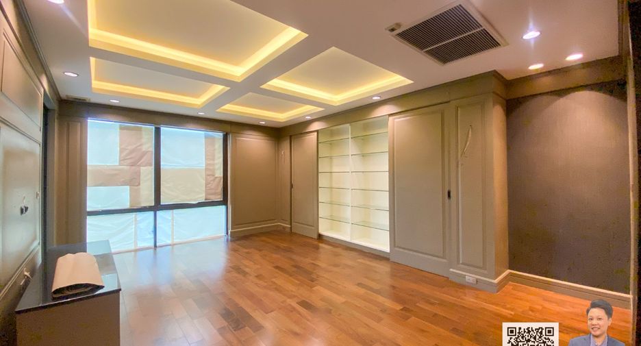 Casa adosada en venta de 3 habitaciones en Watthana, Bangkok