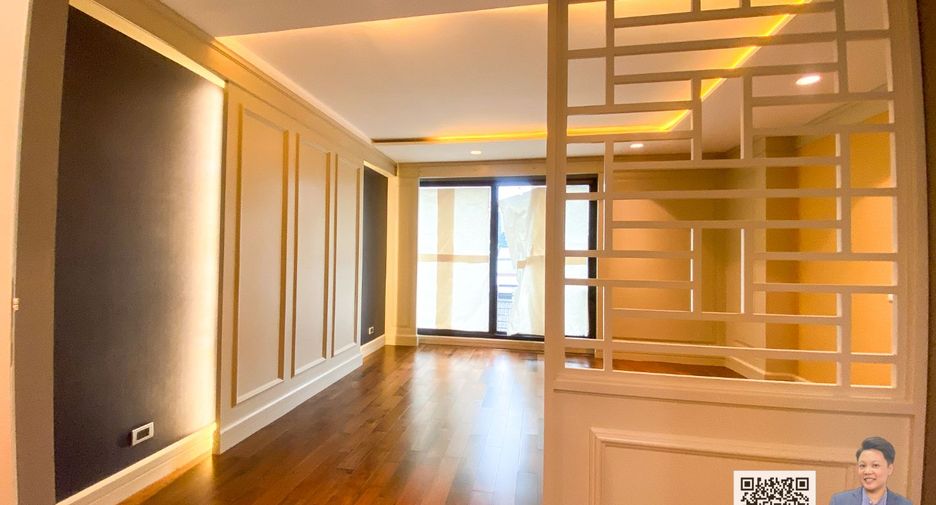 Casa adosada en venta de 3 habitaciones en Watthana, Bangkok