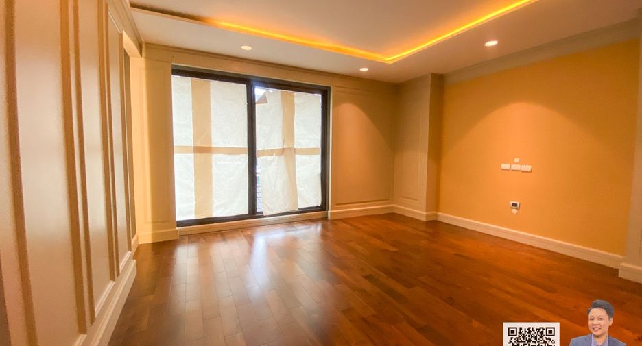 Casa adosada en venta de 3 habitaciones en Watthana, Bangkok