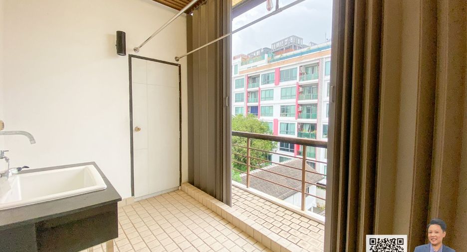 Casa adosada en venta de 3 habitaciones en Watthana, Bangkok