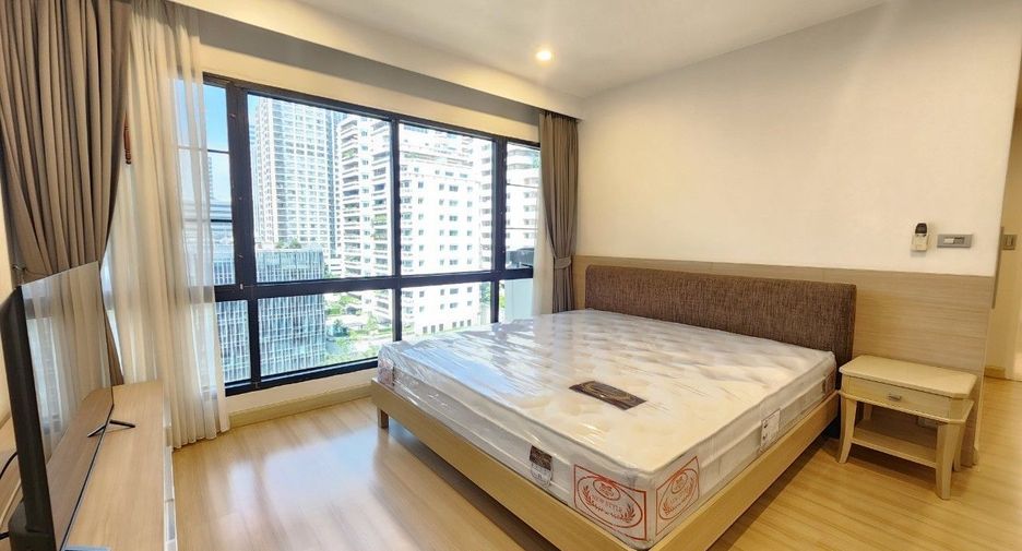For rent 2 bedrooms apartment in Khlong Toei, Bangkok