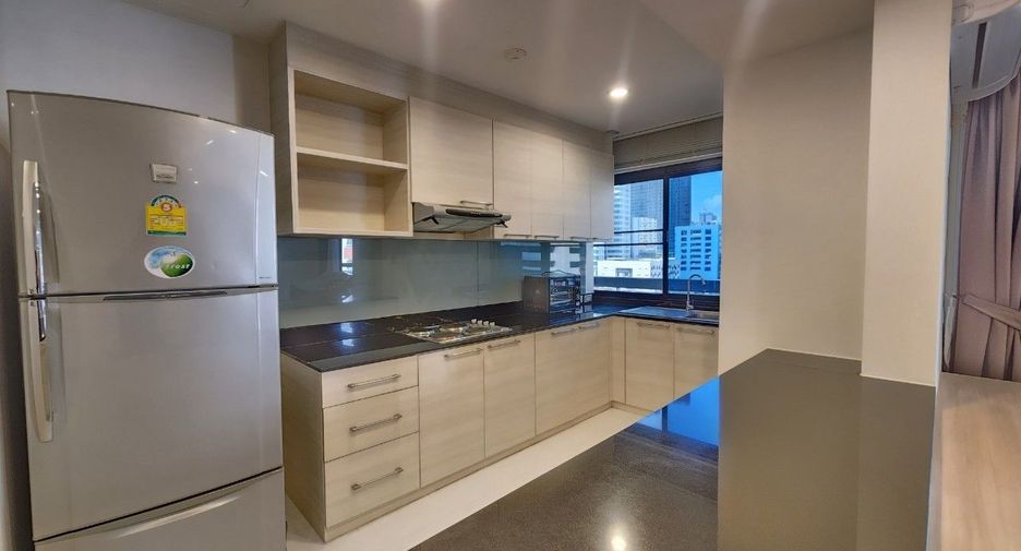 For rent 2 bedrooms apartment in Khlong Toei, Bangkok