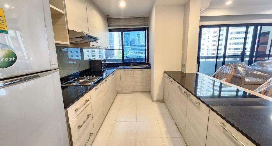 For rent 2 bedrooms apartment in Khlong Toei, Bangkok