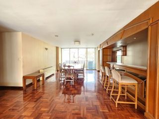 À louer 3 chambres appartement à Khlong Toei, Bangkok