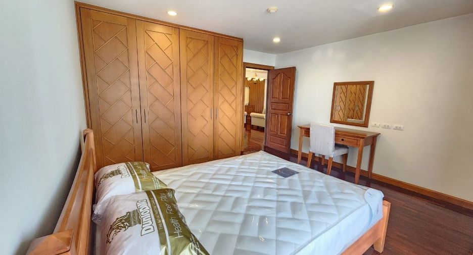 For rent 3 bedrooms apartment in Pathum Wan, Bangkok