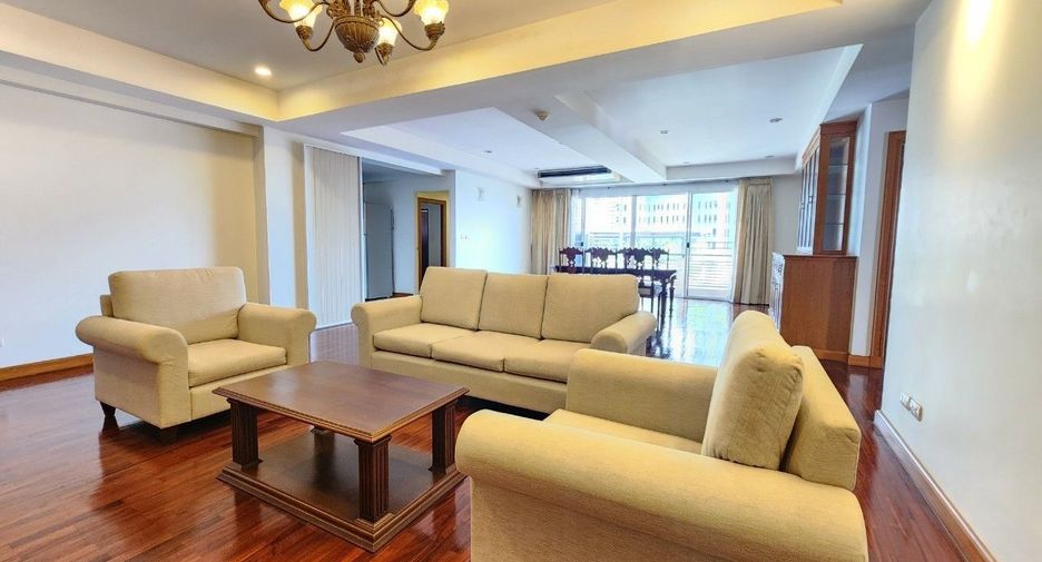 For rent 3 bedrooms apartment in Pathum Wan, Bangkok