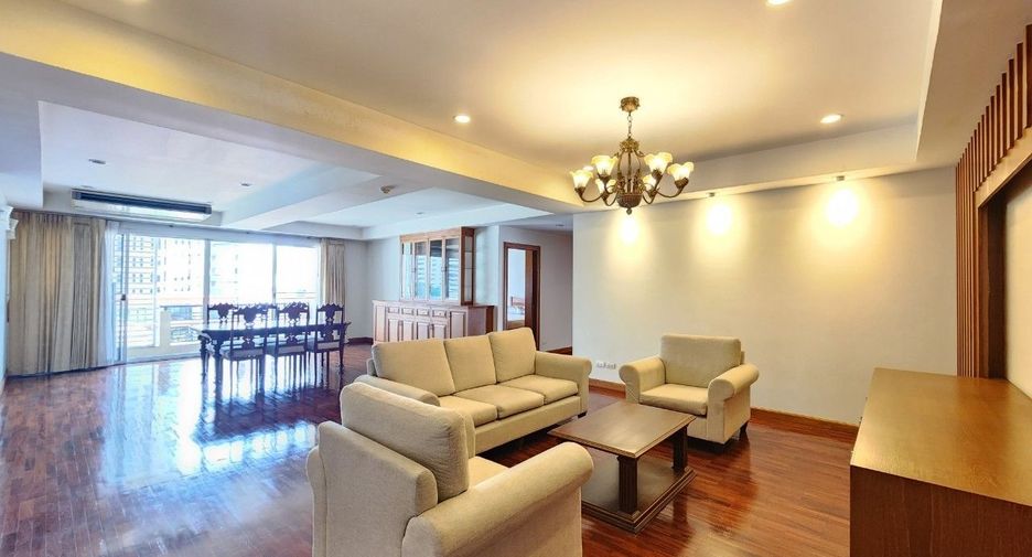 For rent 3 bedrooms apartment in Pathum Wan, Bangkok