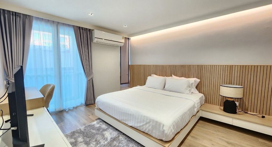 For rent 2 bedrooms apartment in Khlong Toei, Bangkok