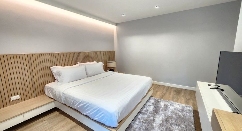 For rent 2 bedrooms apartment in Khlong Toei, Bangkok