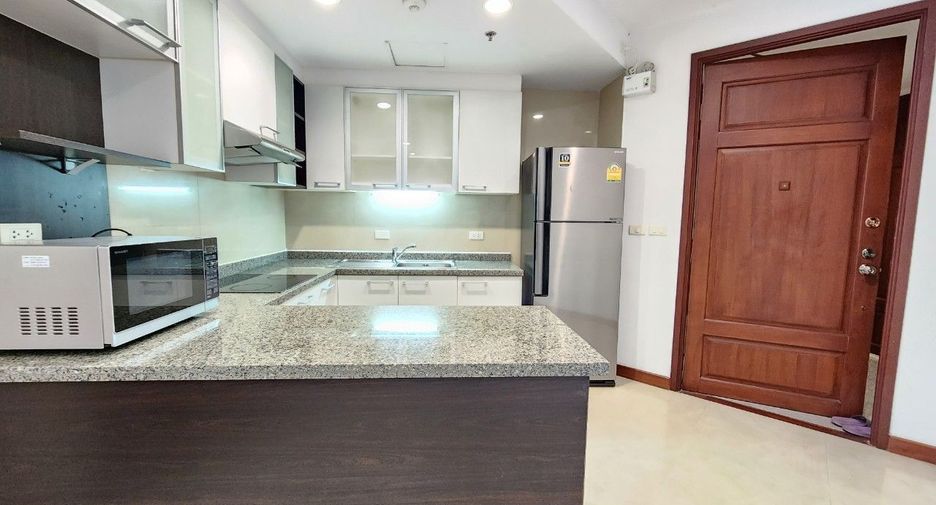 For rent 2 bedrooms apartment in Khlong Toei, Bangkok