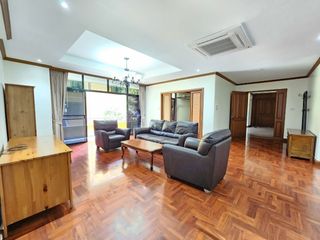 À louer 3 chambres appartement à Khlong Toei, Bangkok