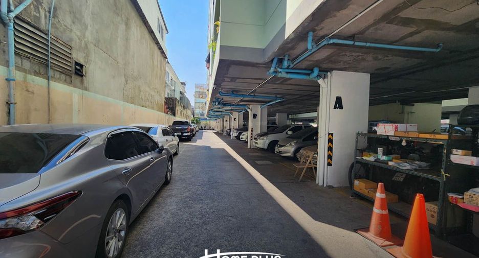 For sale 1 bed condo in Thon Buri, Bangkok