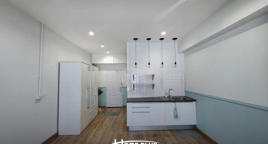 For sale 1 bed condo in Thon Buri, Bangkok