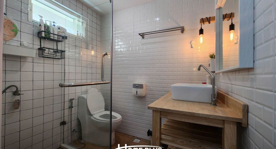 For sale 1 bed condo in Thon Buri, Bangkok