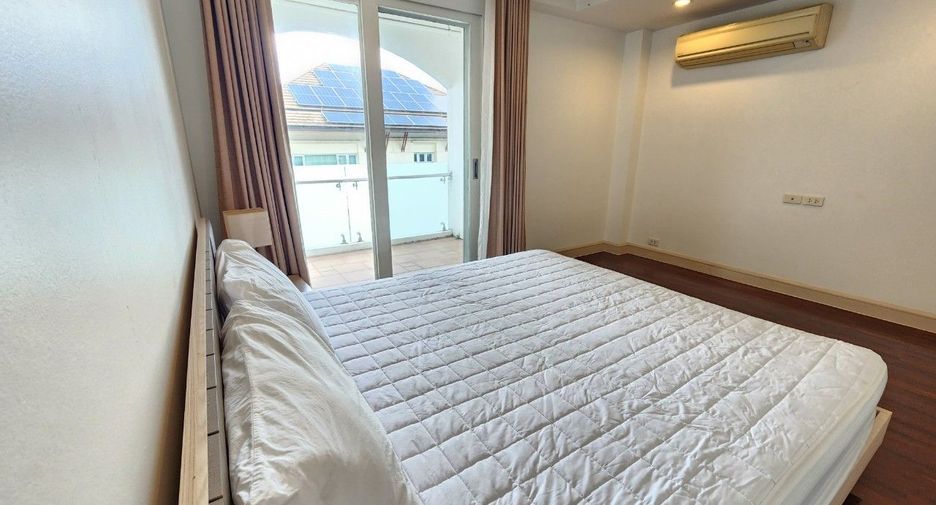 For rent 2 bedrooms apartment in Khlong Toei, Bangkok