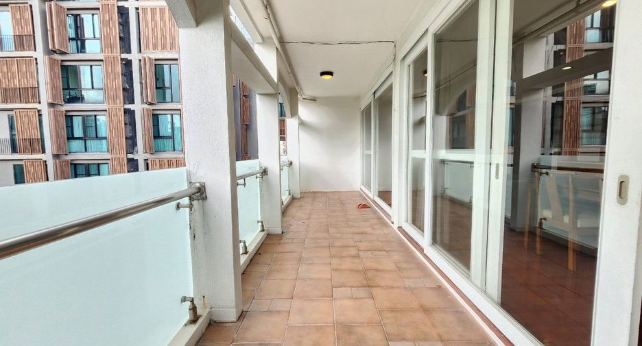 For rent 2 bedrooms apartment in Khlong Toei, Bangkok