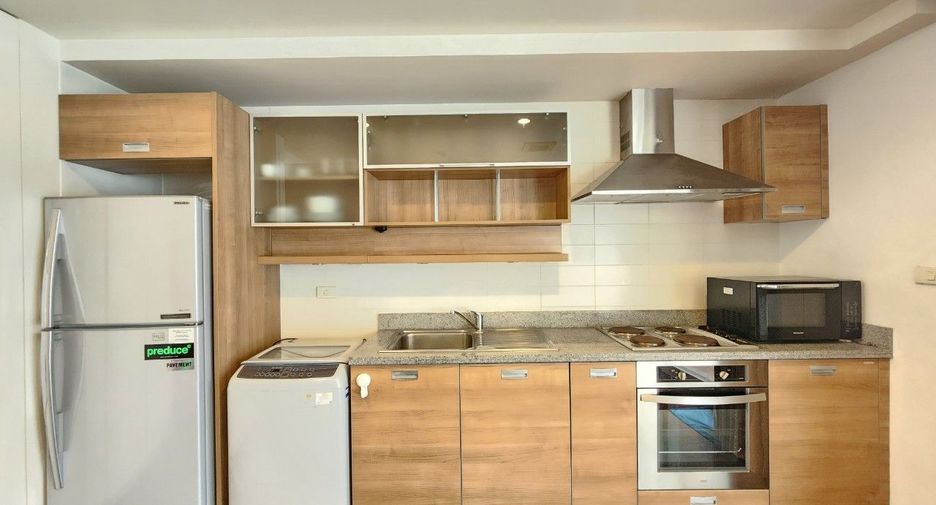 For rent 2 bedrooms apartment in Khlong Toei, Bangkok