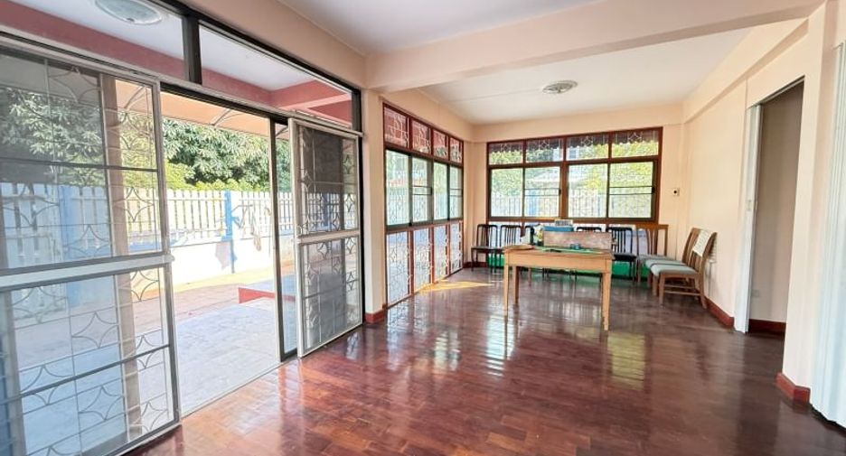 For rent and for sale 3 bedrooms house in Si Racha, Chonburi
