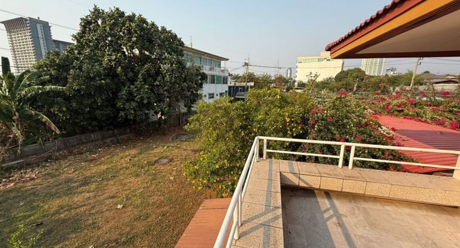 For rent and for sale 3 bedrooms house in Si Racha, Chonburi