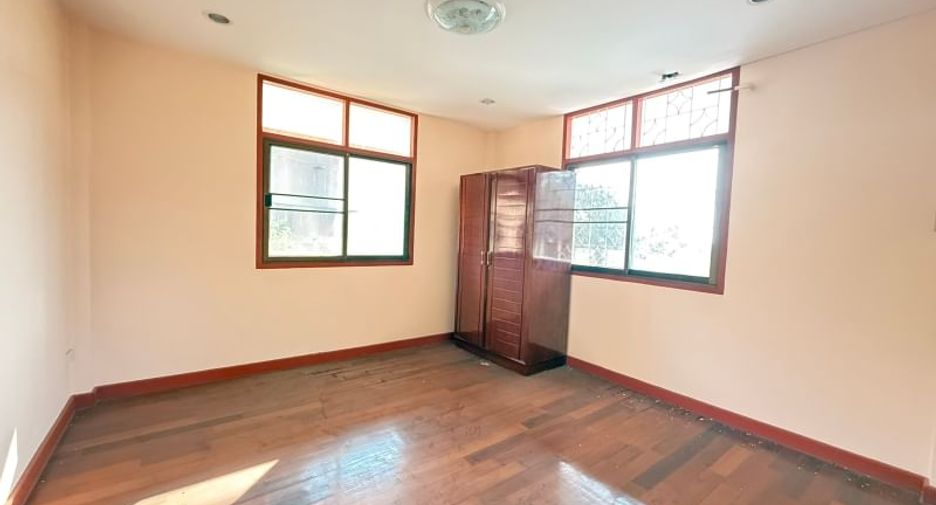 For rent and for sale 3 bedrooms house in Si Racha, Chonburi