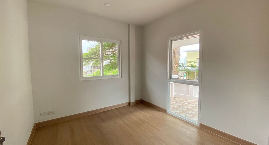 For sale 3 bedrooms house in Sai Mai, Bangkok