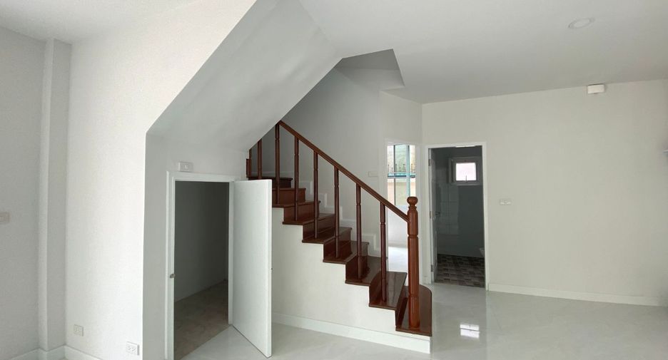 For sale 3 bedrooms house in Sai Mai, Bangkok