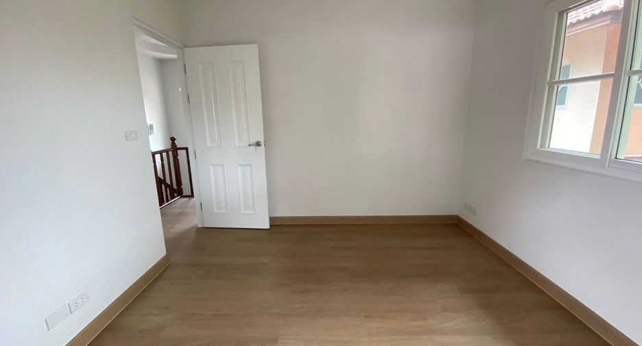 For sale 3 bedrooms house in Sai Mai, Bangkok