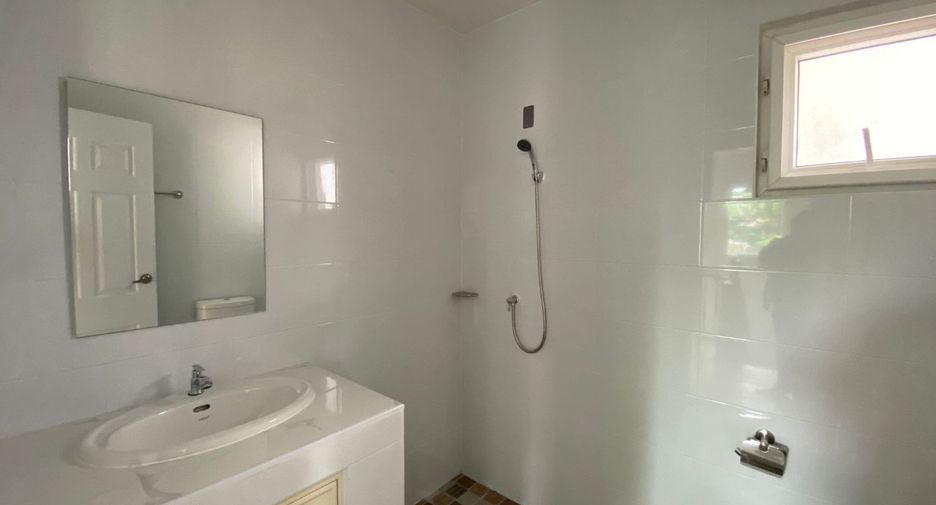 For sale 3 bedrooms house in Sai Mai, Bangkok