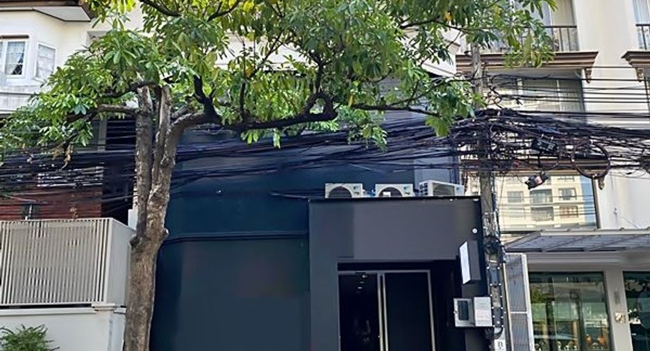 Local comercial en alquiler en Watthana, Bangkok