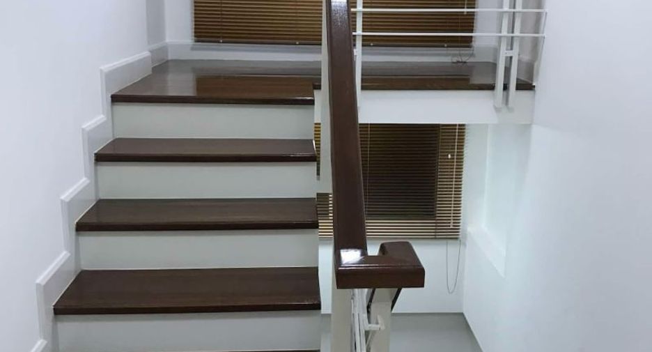 For rent and for sale 3 bedrooms house in Si Racha, Chonburi