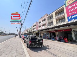 For sale 4 bedrooms retail Space in Lam Luk Ka, Pathum Thani