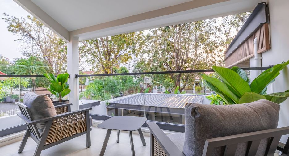 For sale 4 bedrooms villa in Bang Lamung, Chonburi