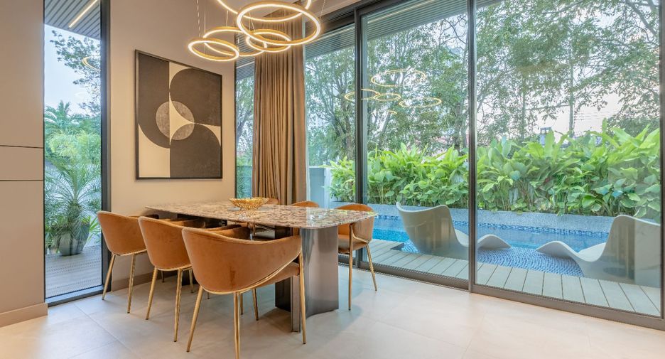 For sale 4 bedrooms villa in Bang Lamung, Chonburi