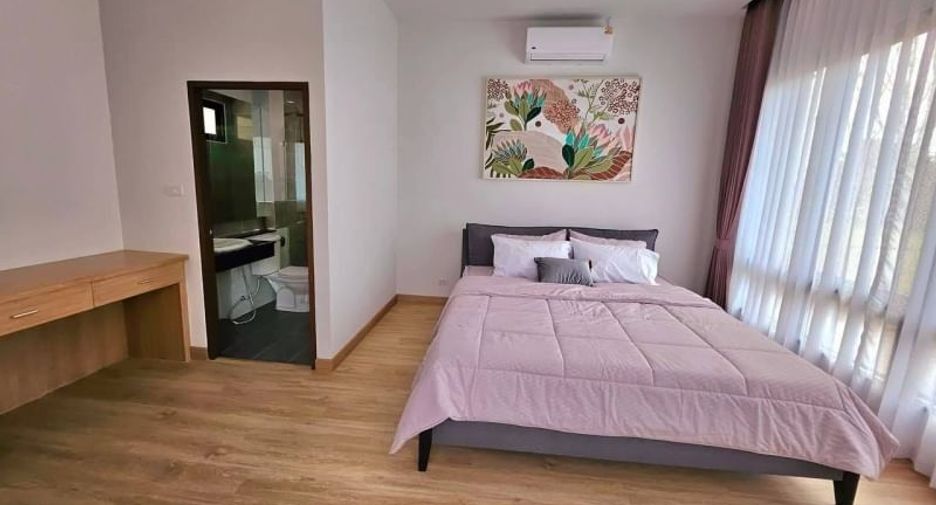 For rent 4 bedrooms house in Mueang Chiang Mai, Chiang Mai