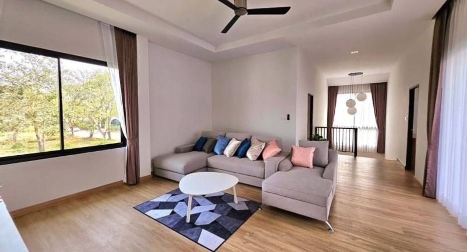 For rent 4 bedrooms house in Mueang Chiang Mai, Chiang Mai