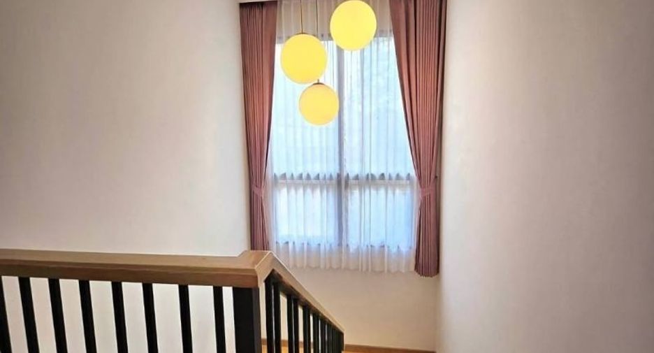 For rent 4 bedrooms house in Mueang Chiang Mai, Chiang Mai