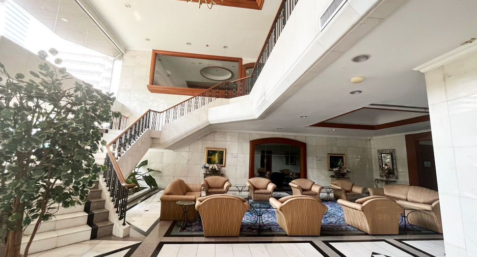 For sale 1 Beds condo in Khlong Toei, Bangkok