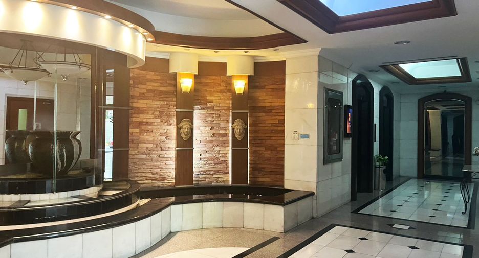 For sale 1 Beds condo in Khlong Toei, Bangkok