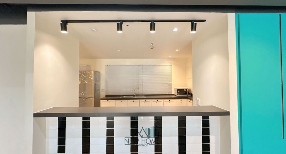 For rent 3 bedrooms condo in Watthana, Bangkok