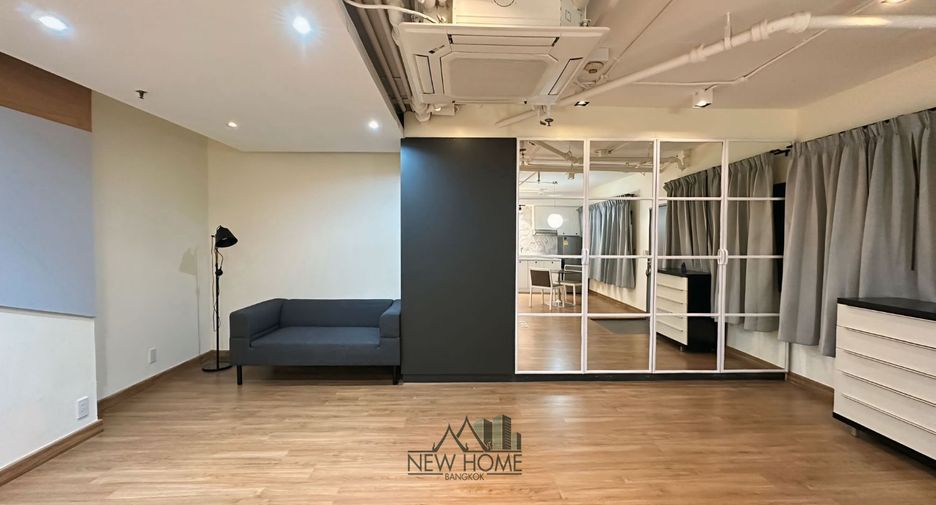For rent 3 bedrooms condo in Watthana, Bangkok