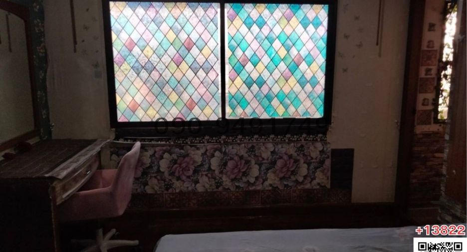Casa adosada en alquiler de 4 habitaciones en Rat Burana, Bangkok