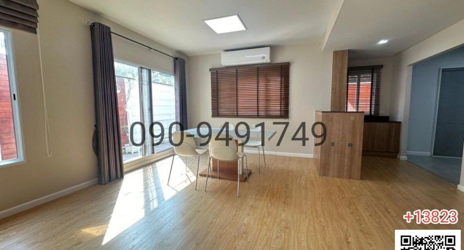 For rent 3 bedrooms house in Lat Krabang, Bangkok
