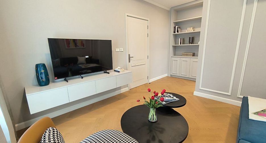 For sale 4 bedrooms house in Saphan Sung, Bangkok